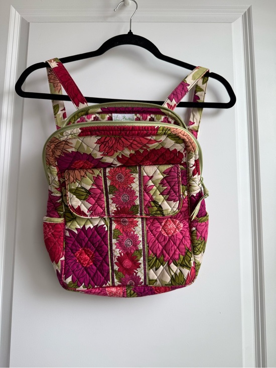 Vera Bradley Handbags - Vera Bradley Hello Dahlia Quilted Backpack